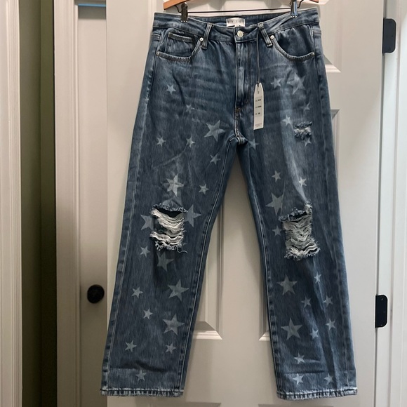 NWT Saige Medium Wash Star Print Cuffed Boyfriend Jeans - Picture 13 of 16